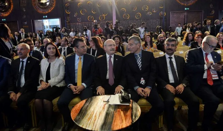 Foto - CHP birbirini yemeye başladı! Özgür Özel motorları yaktı