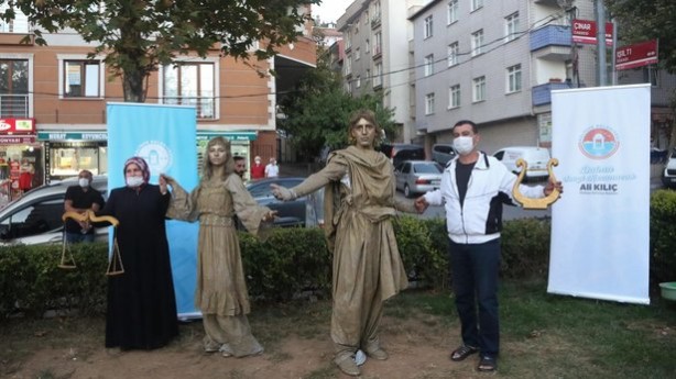 CHP bu kez şaşırttı! 'Yürüyen heykel' yaptılar