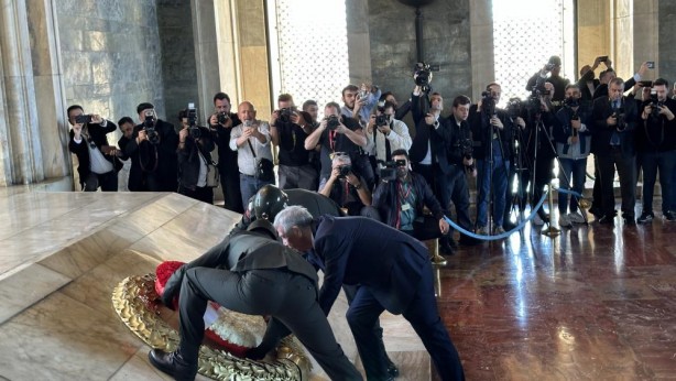 Foto - CHP her telden açılıyor! Dün Kandil uzlaşısı, bugün Anıtkabir ziyareti