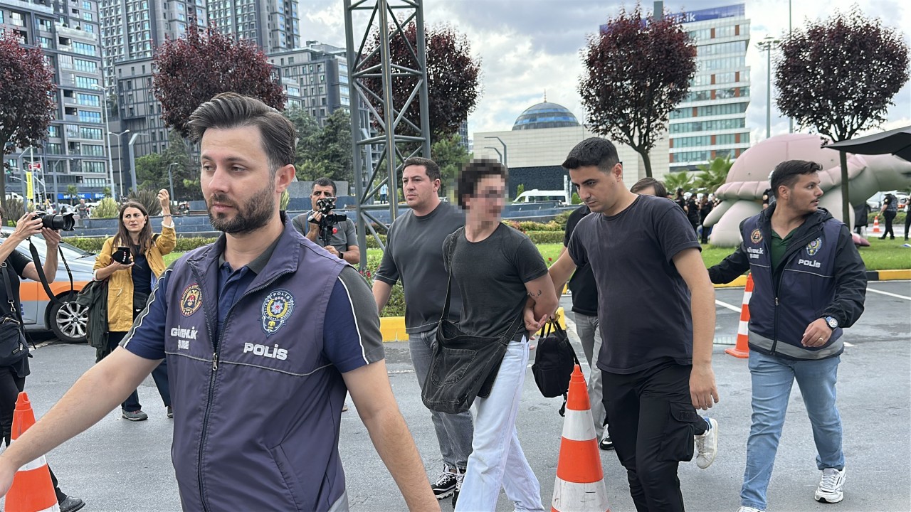 Foto - CHP İstanbul İl Başkanlığı'nda sıcak saatler! Polis müdahale etti, çok sayıda gözaltı var