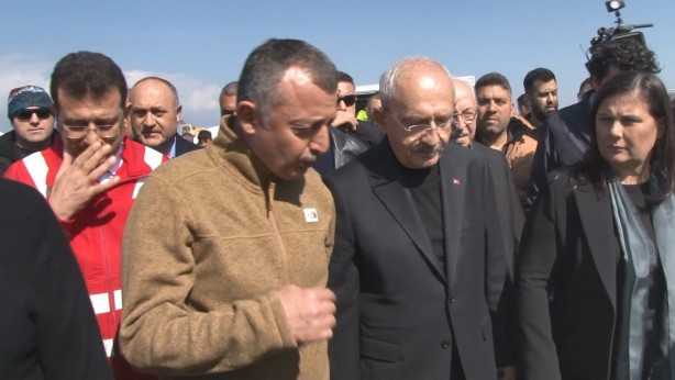 CHP lideri Kemal Kılıçdaroğlu Kocaeli Büyükşehir Belediye Başkanı Tahir Büyükakın’a teşekkür etti: Çok güzel bir görev üstlenmiş durumdasınız