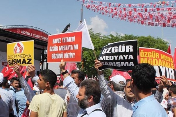 Foto - CHP, MHP, HDP ve Saadet'ten ortak 'paralel' pankart