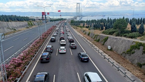 Foto - CHP olsaydı yüzerek giderlerdi! 'Gereksiz köprü'ye bayram akını