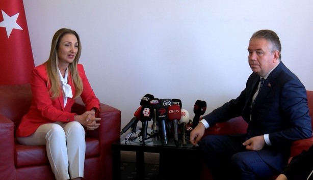 Foto - CHP ve AK Parti el sıkıştı! Dikkat çeken ifadeler