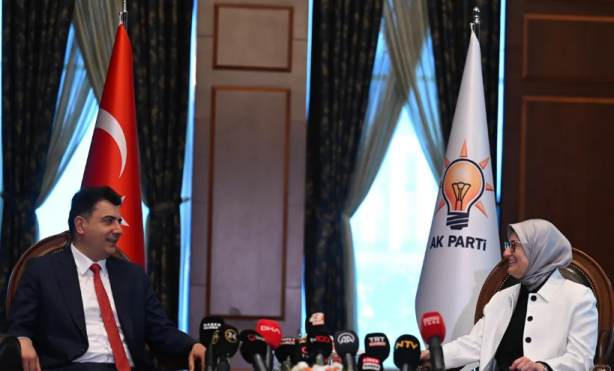 Foto - CHP ve AK Parti el sıkıştı! Dikkat çeken ifadeler