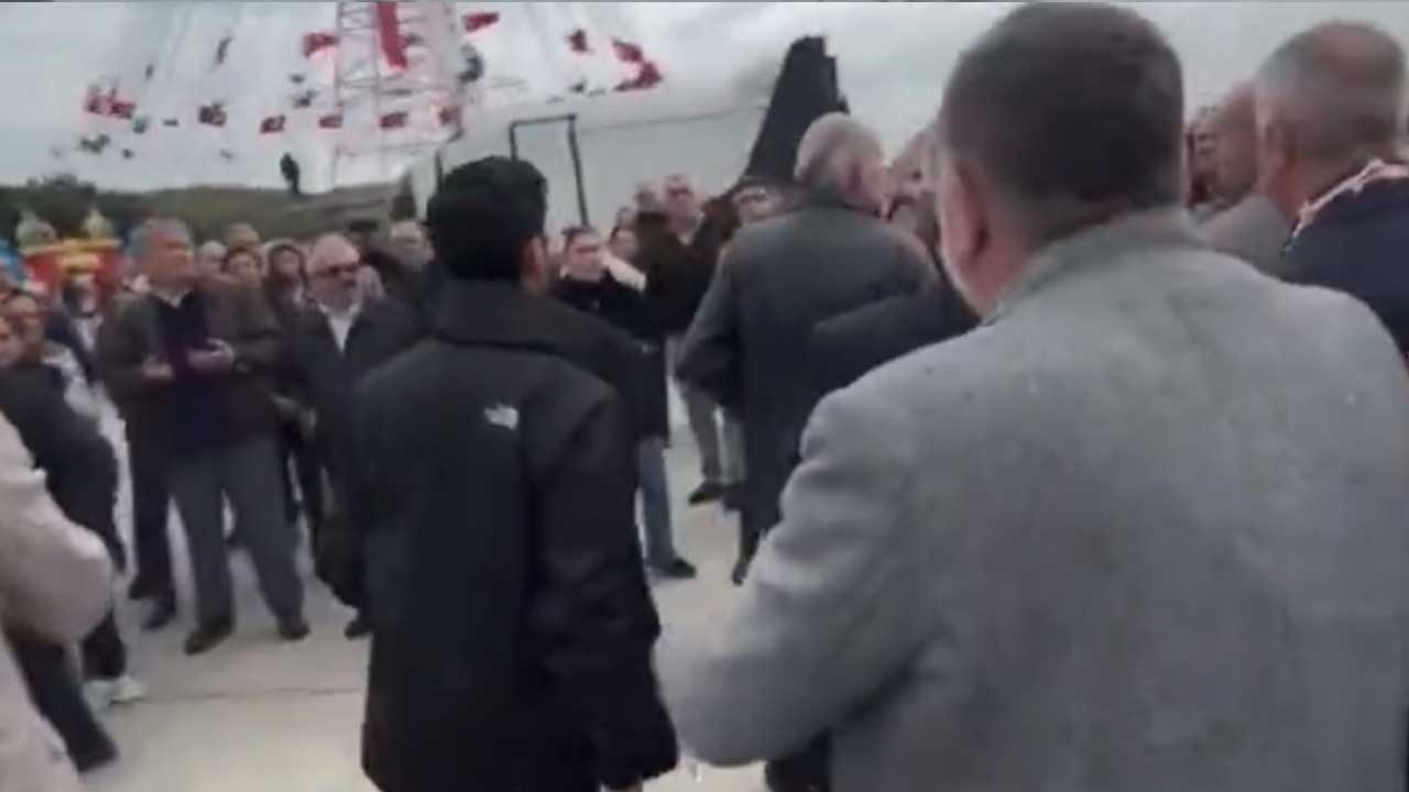 Foto - CHP ve Yeni Partililer birbirine girdi