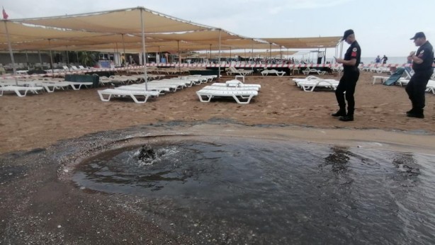 Foto - CHP yönetimi kendini belli ediyor! Turizm kentinde kanalizasyon rezaleti