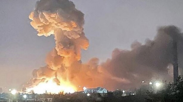 Foto - CHP zihniyeti Ukrayna'da da boş durmadı! Halk can derdinde, 'heykelciler' heykel!