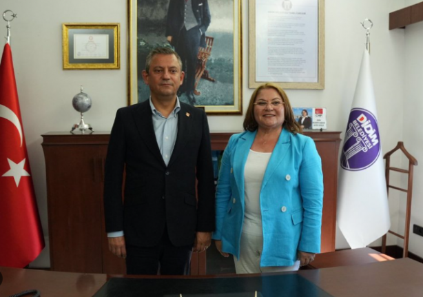 Foto - CHP’de bu da oldu! Kendi kendine teşekkür eden belediye başkanı