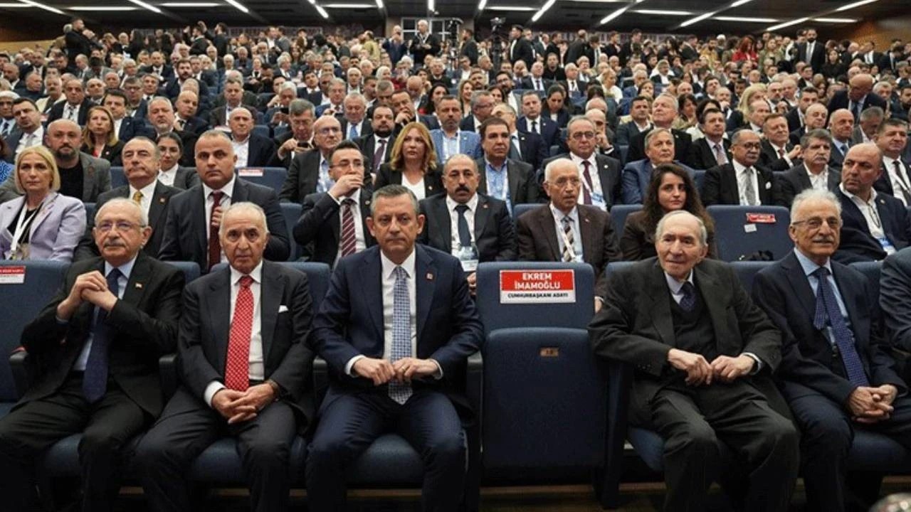 CHP’de büyük kırılma! 30 milletvekili istifa edecek