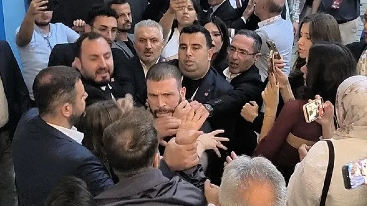 Foto - CHP’de büyük tasfiye! Muhalif 300 başkan değiştirildi