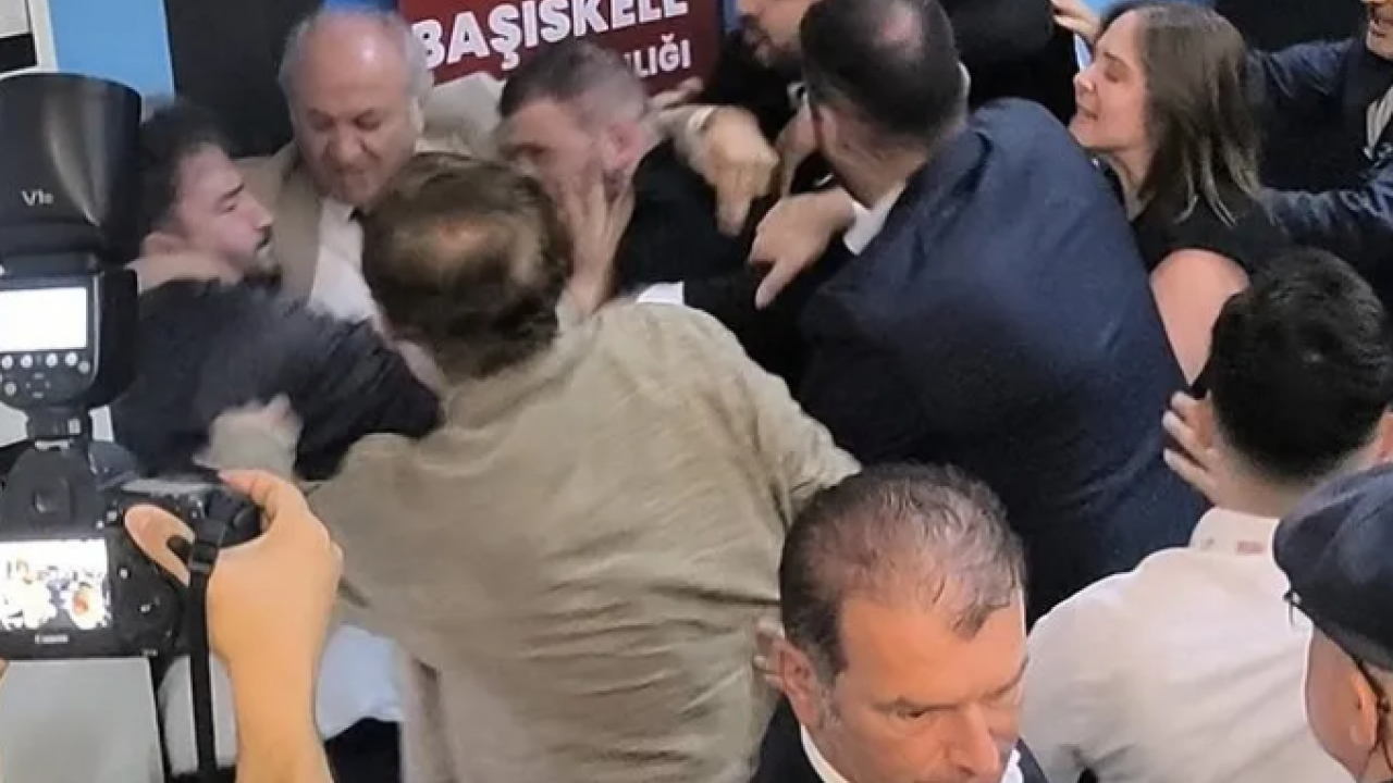 Foto - CHP’de büyük tasfiye! Muhalif 300 başkan değiştirildi