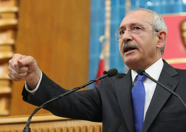 Foto - CHP'de ‘cambaza bak’ taktiği! Parti içi kavgayı örtmek için o yönteme sarıldı