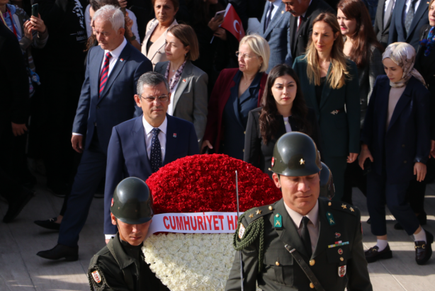 CHP’de değişmeyen değişim! Hem Demirtaş'a selam hem Mustafa Kemal'e ziyaret