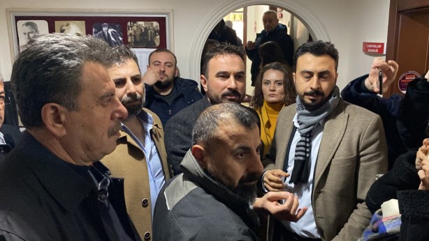 CHP'de olaylı başkanlık seçimi! Üyeler isyan etti, salon karıştı