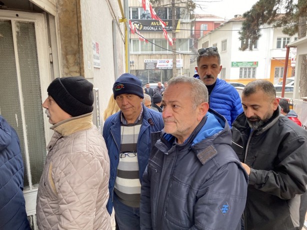 Foto - CHP'de olaylı başkanlık seçimi! Üyeler isyan etti, salon karıştı