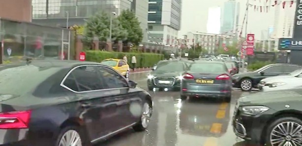 Foto - CHP’de şapka düştü, kel göründü... Mızrak çuvala sığmadı: Özgür Özel’in "Tasarruf Genelgesi"(!)nin şifreleri çözüldü... Halk kandırıldı