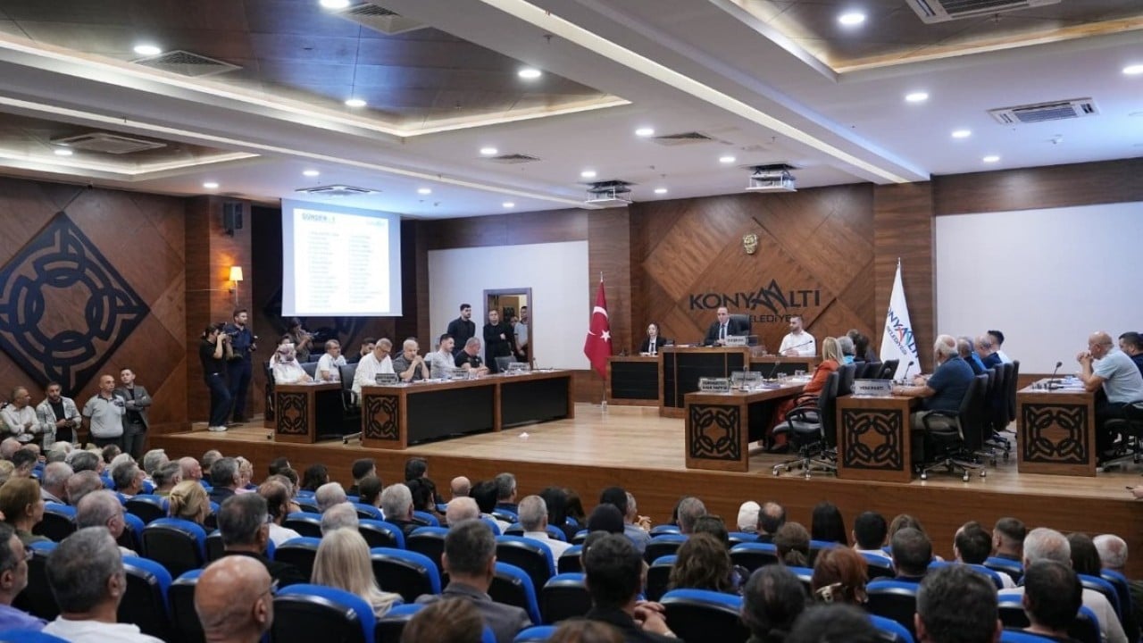 CHP'de skandal üstüne skandal! Özgür Özel kriziyle sarsılan partide Konyaaltı Belediye Başkanı Cem Kotan istifa bayrağını açtı!