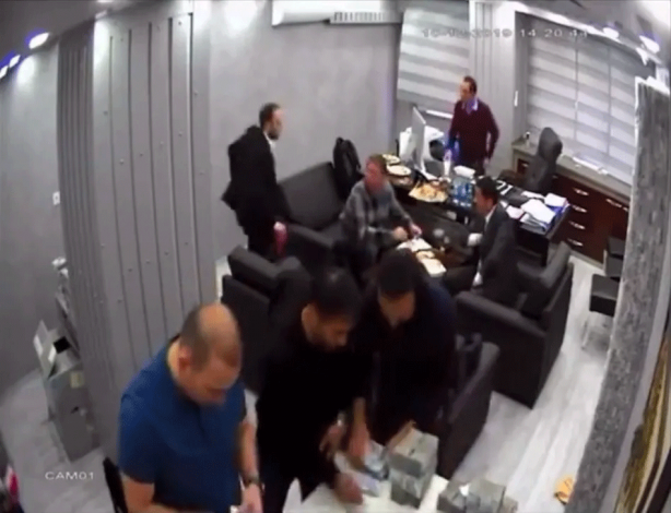 Foto - CHP'deki para sayma görüntüleri muhalif medya ve partilileri de çıldırttı! "Amaçları İstanbulluyu soymak"