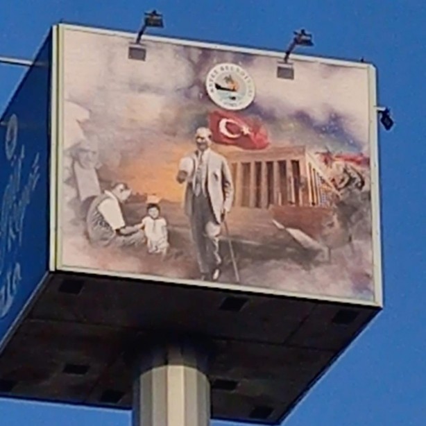 Foto - CHP’den radyasyona çözüm (!) Baz istasyonuna Atatürk makyajı