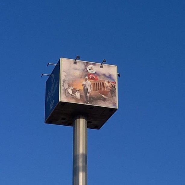 Foto - CHP’den radyasyona çözüm (!) Baz istasyonuna Atatürk makyajı