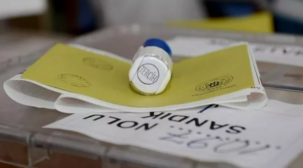 Foto - Vahim tablo ifşa oldu... CHP'den yandaş anketçilere 650 milyon liralık bir bütçe!