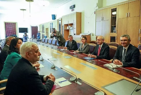 CHP'den yerel seçim pazarlığı: HDP ve İYİ Parti aşkı tekrar alevlendi