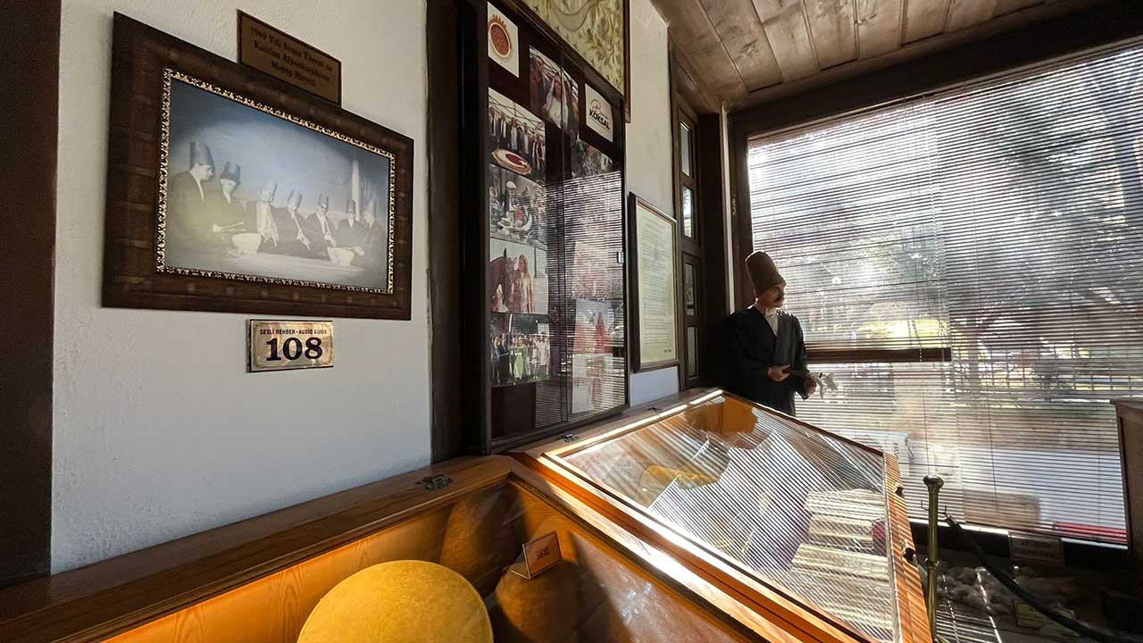 Foto - CHP'li başkan kenti ayağa kaldırdı! Cami yerleşinde tepki çeken kareler