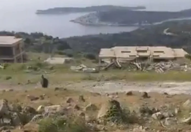 Foto - CHP’li başkanın yaptığı şeytanın bile aklına gelmez! Araziyi sattı parasını aldı sattığı araziyi sit alanı ilan etti.