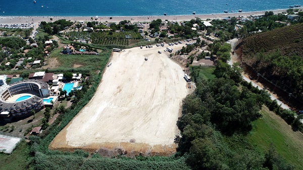 Foto - CHP'li belediye neredeydi! Göz göre göre göl otoparka dönüştü