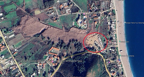 Foto - CHP'li belediye neredeydi! Göz göre göre göl otoparka dönüştü