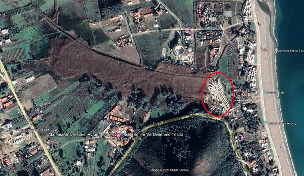 Foto - CHP'li belediye neredeydi! Göz göre göre göl otoparka dönüştü