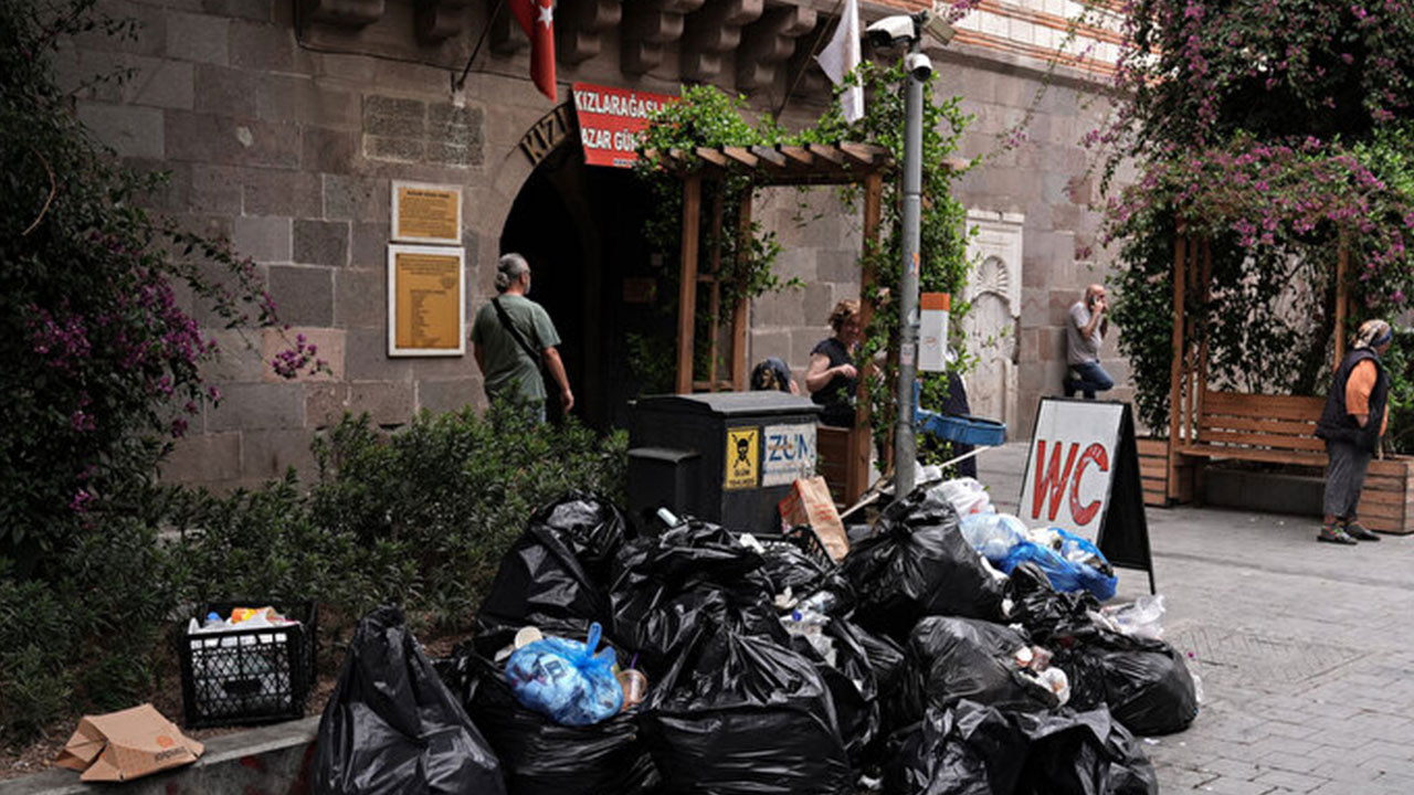 Foto - CHP'li belediyede turistler şaşkınlıkla bu felakete bakıyor: Gerçekten rezil olduk