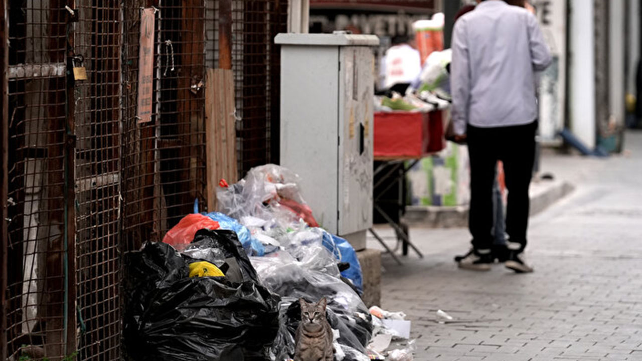 Foto - CHP'li belediyede turistler şaşkınlıkla bu felakete bakıyor: Gerçekten rezil olduk