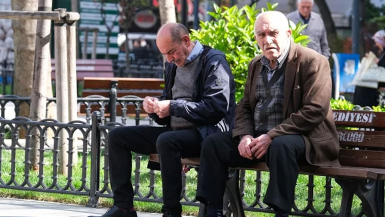 CHP'li belediyeden emeklilere darbe! İndirim iptal oldu, bu da yetmedi fahiş zam yapıldı