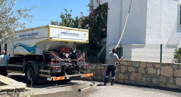 Foto - CHP'li belediyeler halkı susuz bıraktı! Aydın Ayaydın'dan sert tepki geldi: Halkı kandırdınız