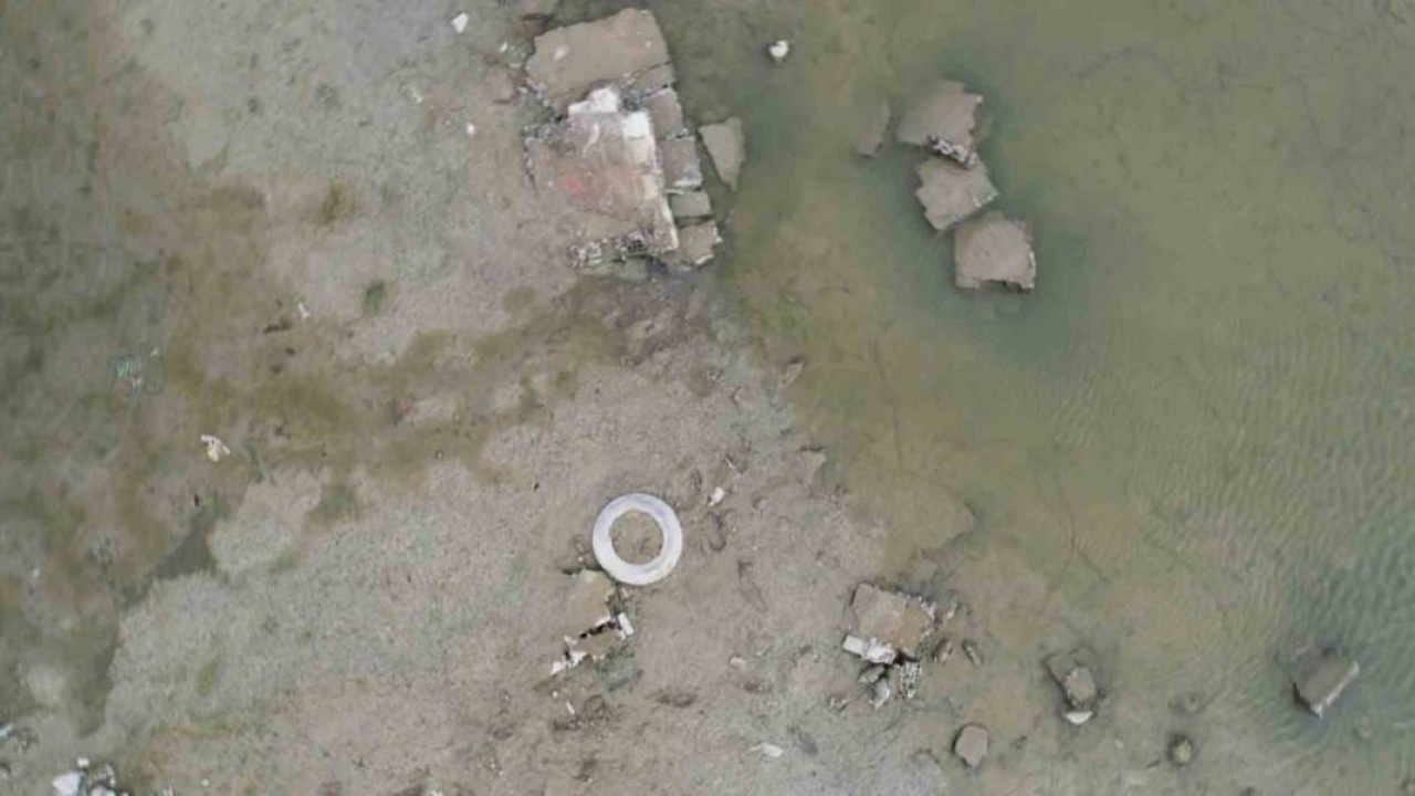 Foto - CHP’li belediyeler ülkeyi çöle çevirdi. Bursa’yı da kuruttular!