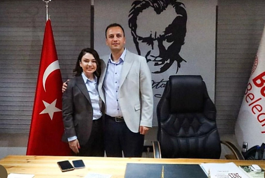 Foto - CHP’li belediyelerden rezil atama eşler ve dostlar geldi makama
