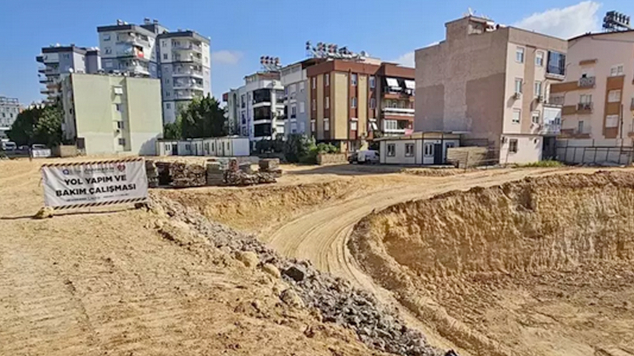 Foto - CHP’li belediyenin Selanik göçmenlerini üzen kararına Kültür Varlıklarını Koruma Bölge Kurulu ‘dur’ dedi: Andızlı’daki büyüklerimiz artık rahat uyuyacak... Bunların ne ‘ölü’ye ne ‘diri’ye saygısı var