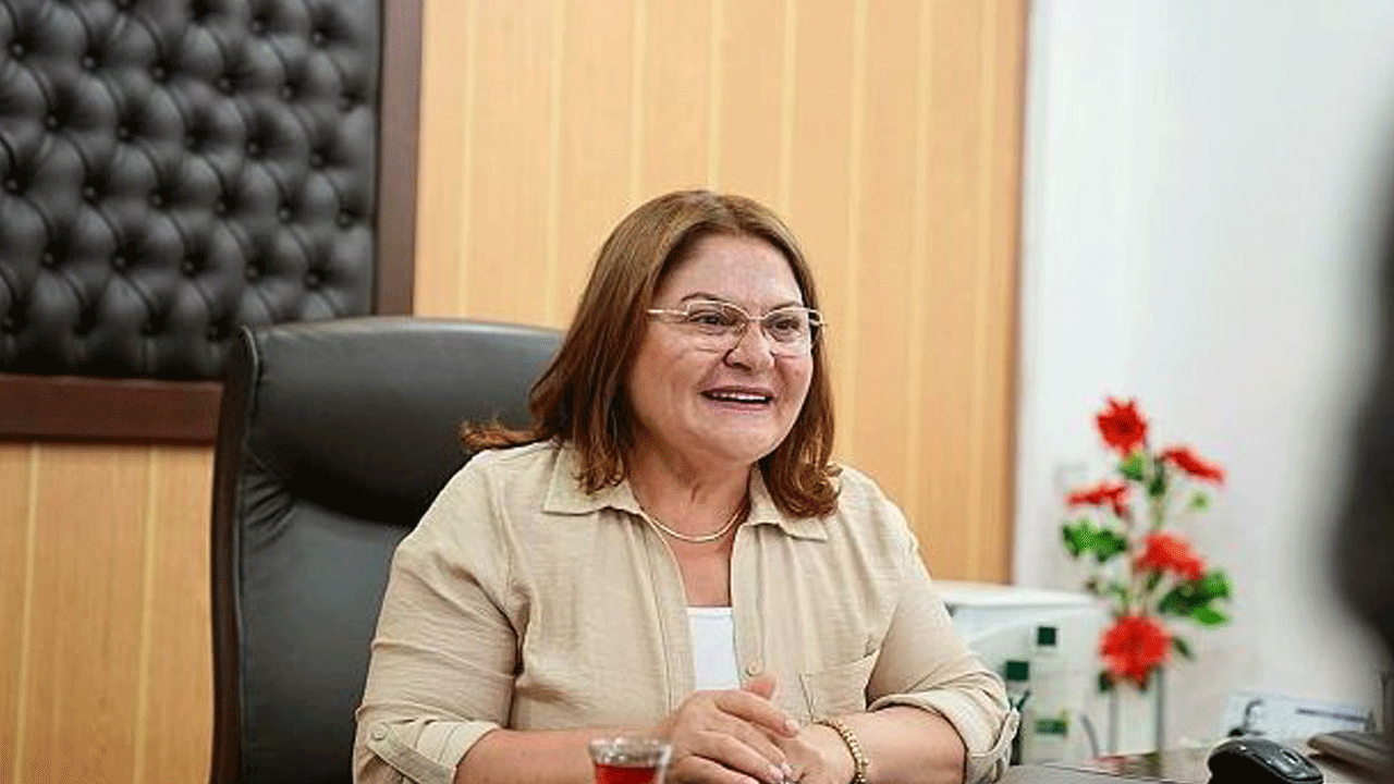 Foto - CHP’li Didim Belediyesi’nde damat krizi: Kovulan damat kayınvalidesi Hatice Gençay’ın kirli çamaşırlarını ortaya döktü!