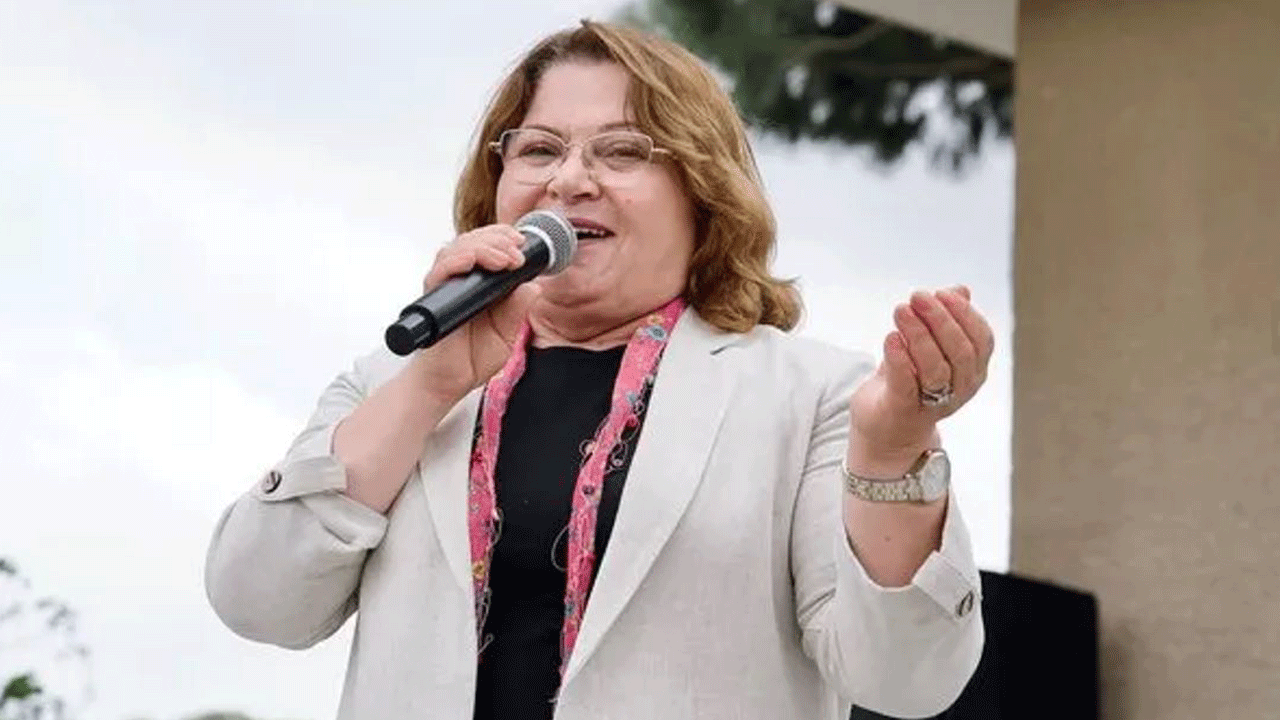 Foto - CHP’li Didim Belediyesi’nde damat krizi: Kovulan damat kayınvalidesi Hatice Gençay’ın kirli çamaşırlarını ortaya döktü!