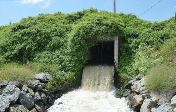 Foto - CHP'li Ekrem İmamoğlu yönetimindeki İBB Riva'ya zehir akıtıyor 