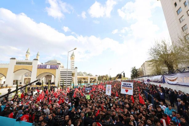 Foto - CHP'li Fikri Sağlar'dan 'Diyarbakır' yalanı! 8 yıl öncesinin fotoğrafı ile algı yaptı