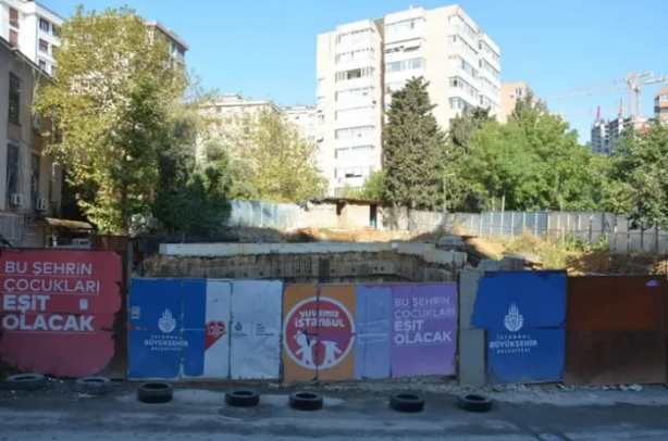 Foto - CHP'li İBB yönetimi verdiği sözü unuttu! 30 kreş nerede?