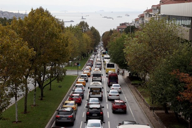 Foto - CHP'li İBB'nin çalışması sonrası yoğun trafik! Tepki yağıyor