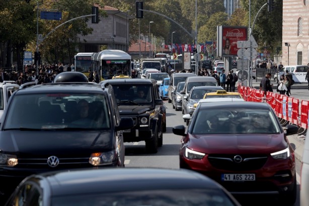 Foto - CHP'li İBB'nin çalışması sonrası yoğun trafik! Tepki yağıyor