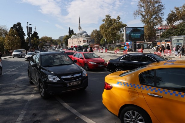 Foto - CHP'li İBB'nin çalışması sonrası yoğun trafik! Tepki yağıyor