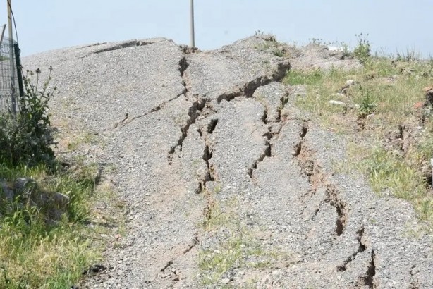 Foto - CHP'li İzmir belediyesinden faciaya davetiye! Mahkeme kararını bile dinlemiyorlar!