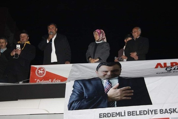 Foto - CHP'li Kaftancıoğlu'nun paylaştığı kurgu görüntülerin çekimini yapan Mahmut Dölek bakın kim çıktı!