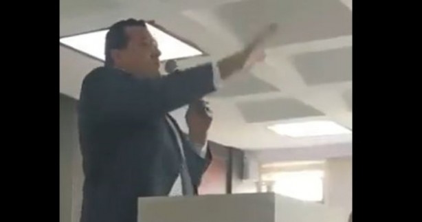 CHP'li milletvekilinden partililere: CHP'nin adayına oy vermeyeceksen kapı orada!